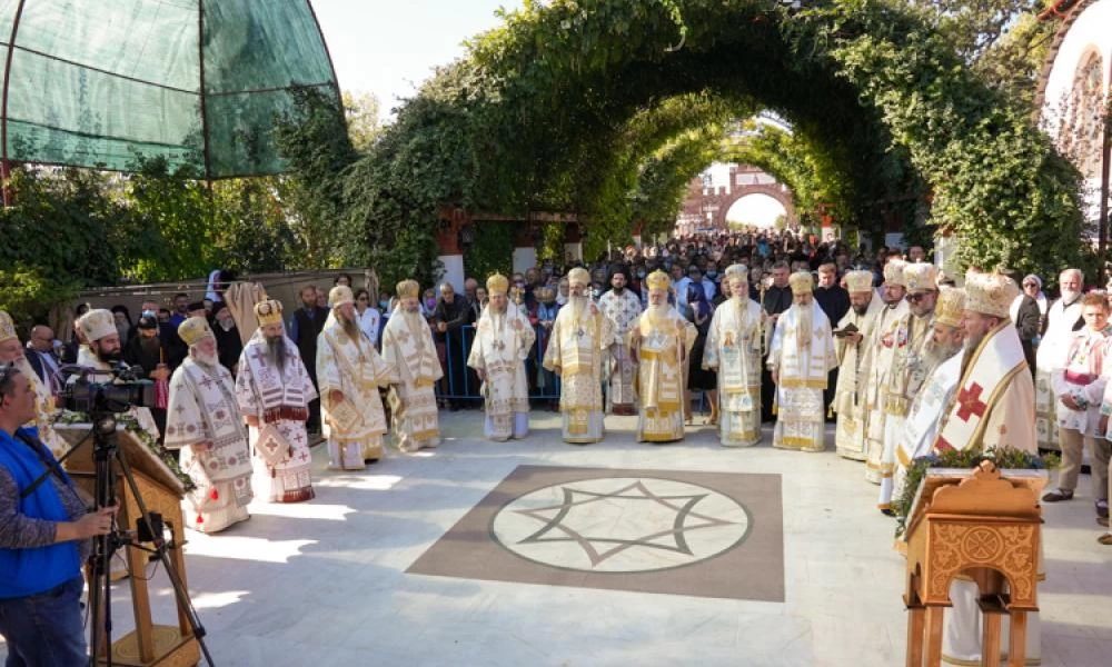 Εγκαίνια Μονής Παντοκράτορος στη Ρουμανία από τον Μητροπολίτη Βεροίας